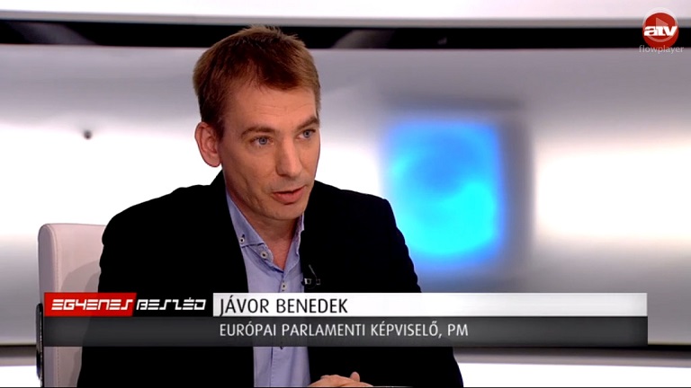 Az ATV Egyenes Beszéd című műsorában az M4-es autópályáról és Paksról