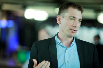 Magyar Narancs interjú: „Nem én, hanem a kormány árulja el Magyarországot”
