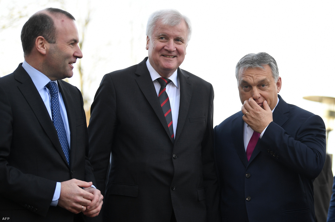 Manfred Weber (Balra), Horst Seehofer (CSU vezetője) és Orbán Viktor, Seeon Abbey, Németország, 2018. január 5. Fotó: Christof Stache